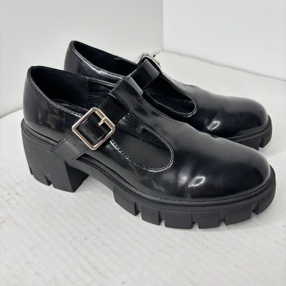 Madden Girl Maddie T-Strappy Platform Shoes MaryJanes Size 5.5 Chunky Round Toe